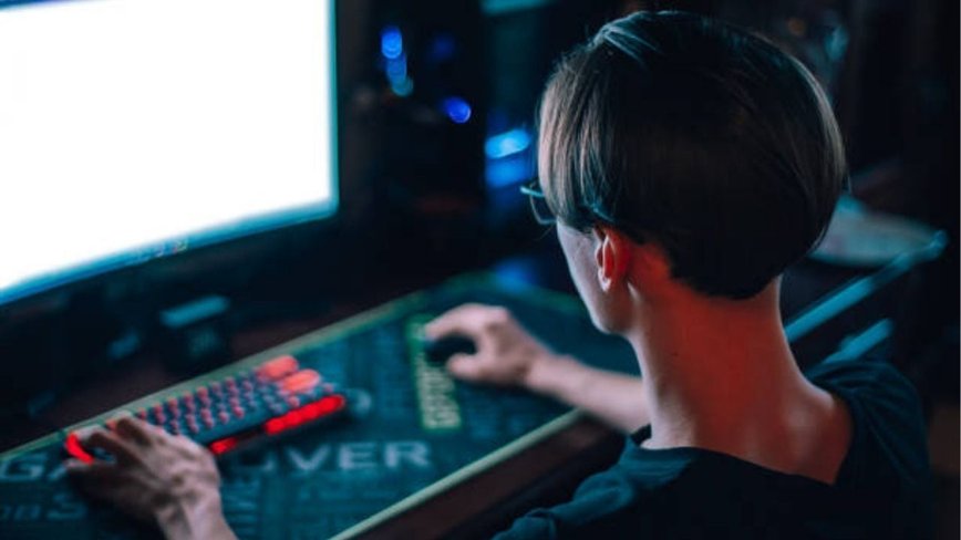 Shocking Findings: 1 in 3 Thai Teens Encounter Online Sexual Content