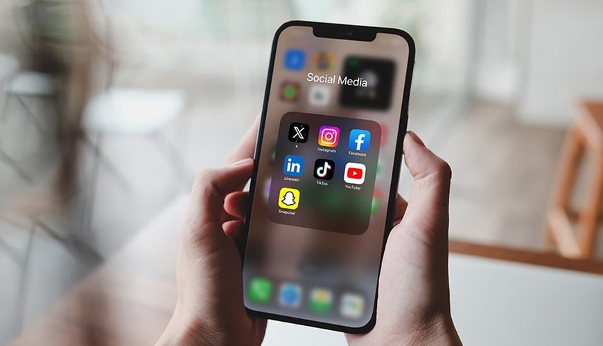 Social Media Sways Almost Half of Aussies to Shop Differently