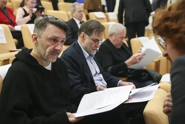 Sergey Shnurov Unfazed by Russian Artists Abroad, Stands by Song Restrictions