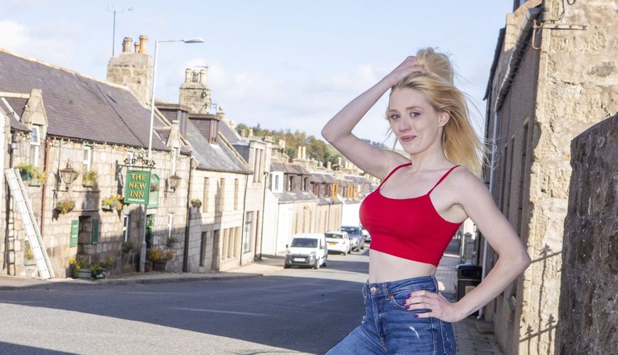 Aberdeen OnlyFans Star Receives £2,000 from Fans Amid Fuel Crisis