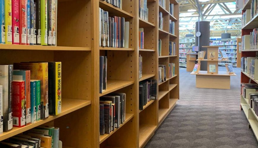 Alberta 2026: School Libraries Spark Controversy Over Banned Books