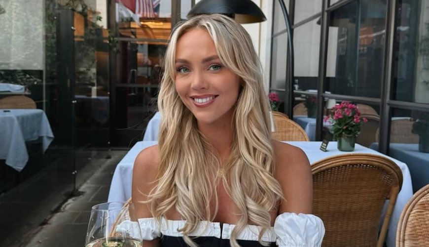 Annie Knight's Rollercoaster Income: The Ups and Downs of Fame