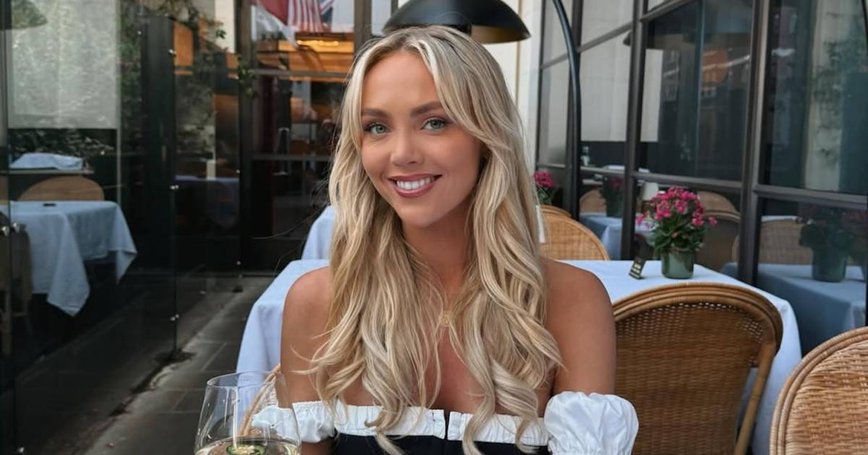 Annie Knight's Rollercoaster Income: The Ups and Downs of Fame