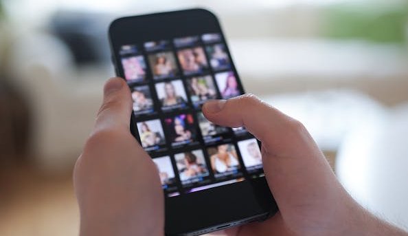 Apple and Google Caught Steering Users Towards Controversial 'Nudify' Apps