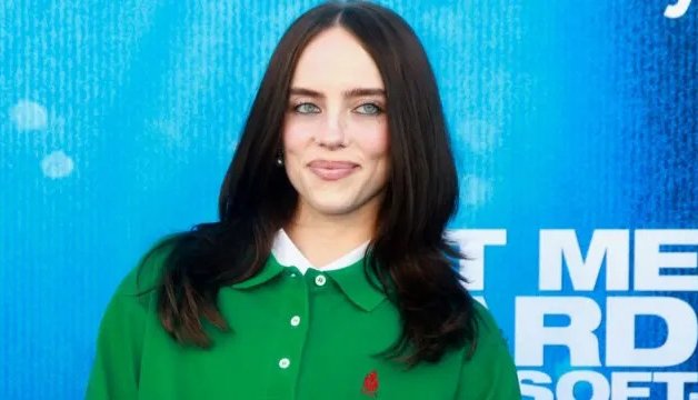Billie Eilish Turns Heads with a Bold Low-Cut Ensemble