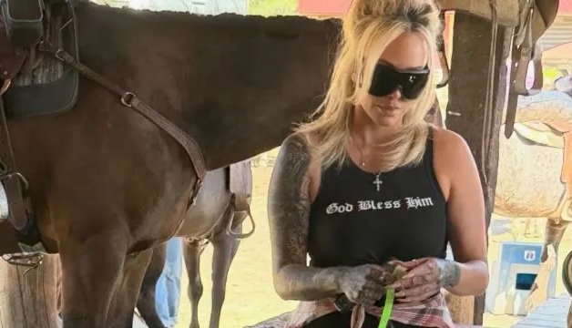 Bunnie XO Playfully Navigates Post-Divorce DMs as Fans React