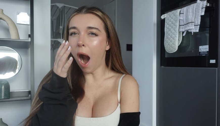 Daisy Drew’s OnlyFans Empire: Crafting Allure with Strategic Glam
