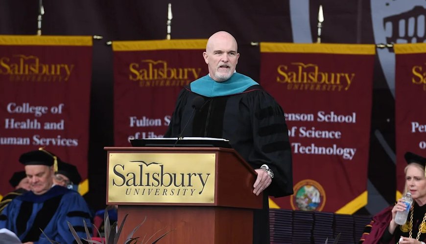 Dan Quinn Spices Up Graduation Speech with His Signature Catchphrase