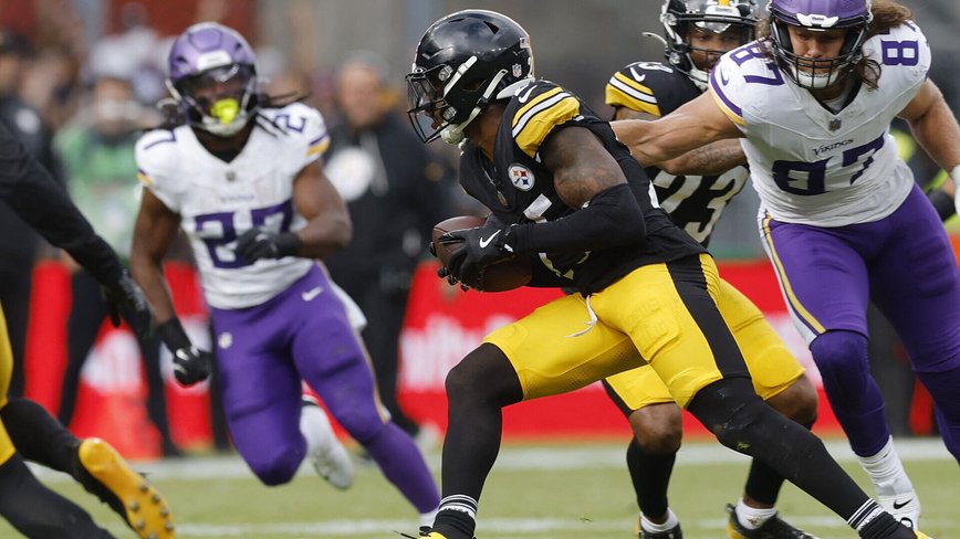 DeShon Elliott's NSFW Reaction to Cameron Heyward's Cheeky Gift