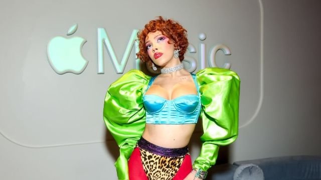 Doja Cat Redefines Lingerie Fashion with Risqué Concert Ensemble