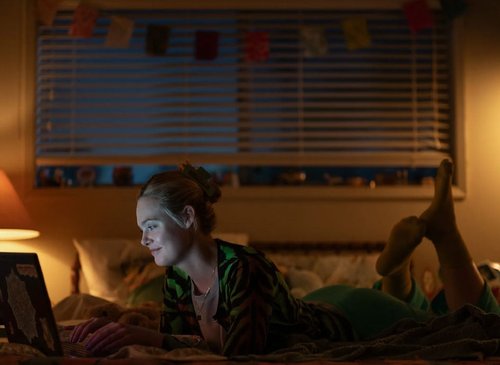 Elle Fanning Unveils the Art of On-Screen Nudity in 'Margo's Got Money Troubles'