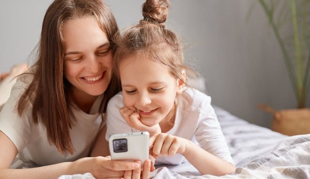 Surf, Sun, and Safe Browsing: A 2025 Guide for Florida Families