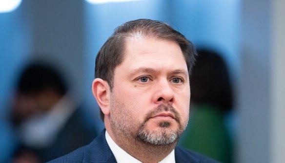 Ruben Gallego Shrugs Off Past Government Shutdown Stances: 'I Don’t Know, and I Don’t Care'