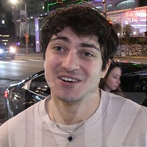 Internet Sensation Harry Daniels on Clavicular and Woah Vicky's Budding Romance