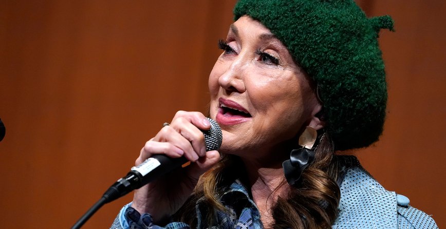 Pam Tillis' Viral TikTok Hits a Humorous Note with Donkey Antics