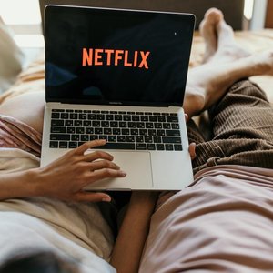 Stream Bollywood Blockbusters: Unlock Netflix India for Free with VPN