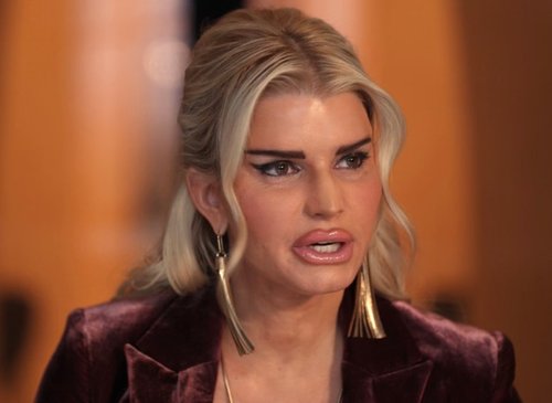 Jessica Simpson Shines in Ryan Murphy's 'All's Fair' Amid Plastic Surgery Drama