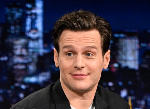 Jonathan Groff's NSFW Confession Brings Laughter on Live TV