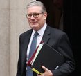 Keir Starmer Plans Bold Internet Crackdown to Protect British Youth