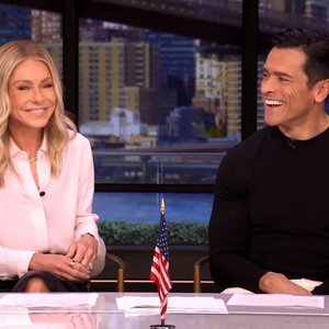Kelly Ripa's Cheeky Anniversary Card for Mark Consuelos Will Make You ROFL