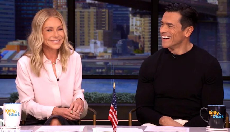 Kelly Ripa's Cheeky Anniversary Card for Mark Consuelos Will Make You ROFL