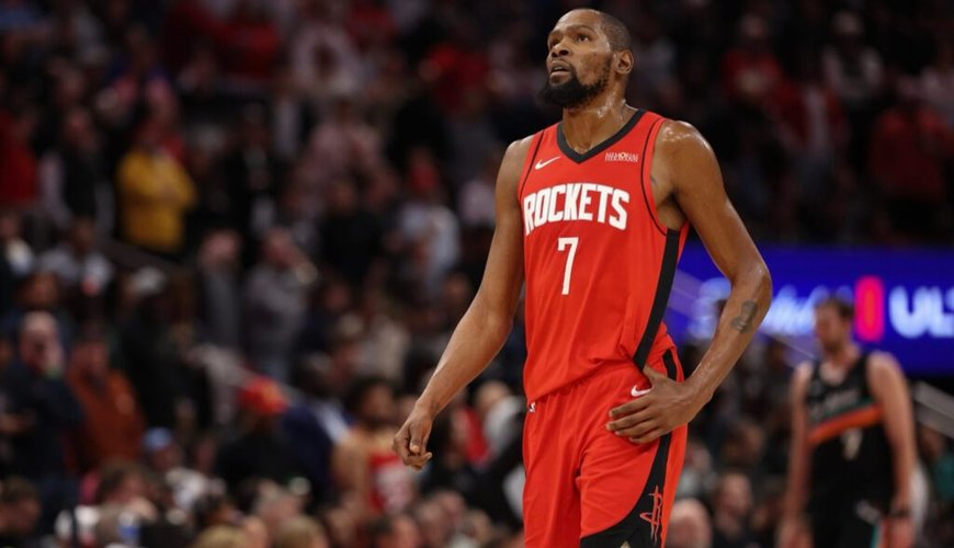 Kevin Durant Shakes Up Pistons Fans with Fiery Sideline Spat