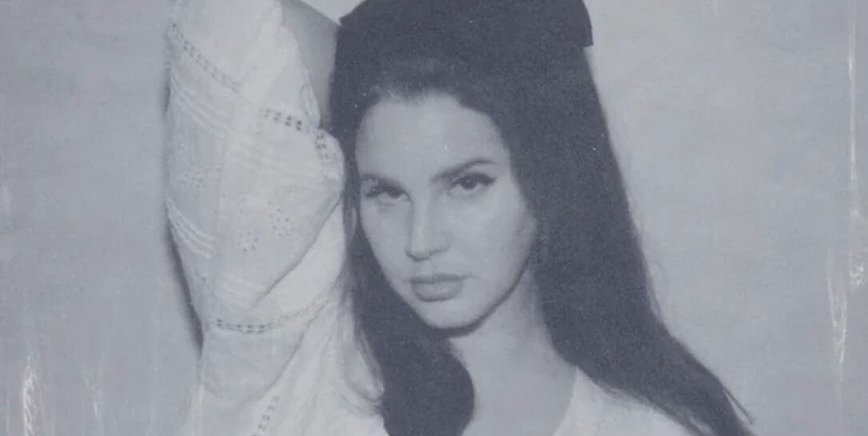 Lana Del Rey Stuns with Bold Album Cover – Embracing Confidence and Creativity