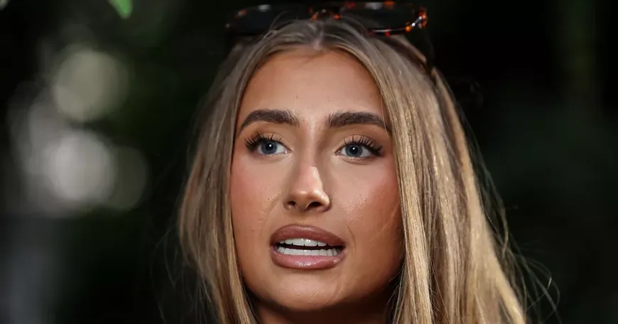 Lily Phillips terrified as man turns up at her home after eerie encounter