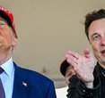 Lip Reader Unveils Chatter Between Trump & Musk at Surprise Reunion