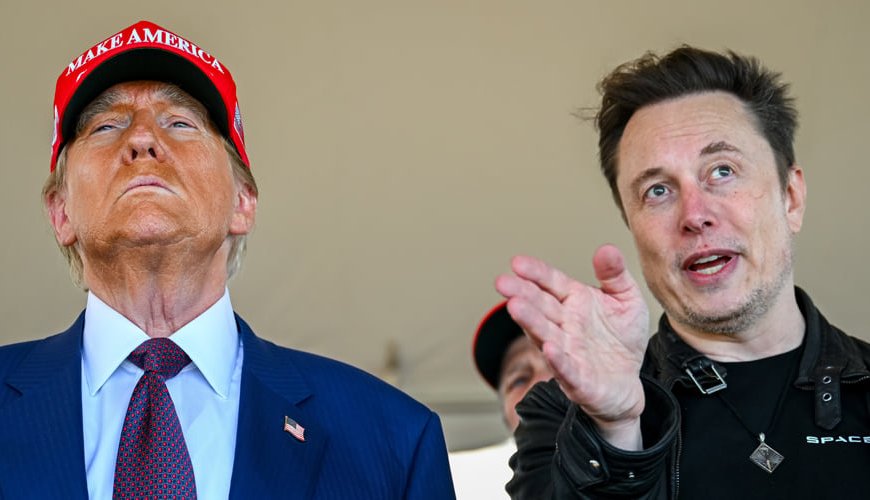 Lip Reader Unveils Chatter Between Trump & Musk at Surprise Reunion