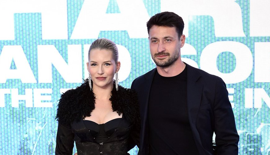 Lottie Moss Lights Up Billie Eilish Premiere with New Romance Amid Financial Struggles