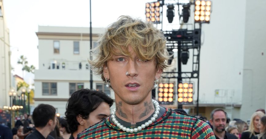 Machine Gun Kelly Revs Up with Cheeky Bedroom Comparison at Las Vegas Grand Prix