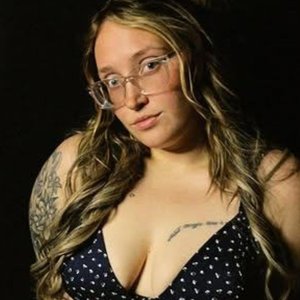 Lauryn Efird's Bold Move: From Reality TV to OnlyFans and Pole Dancing