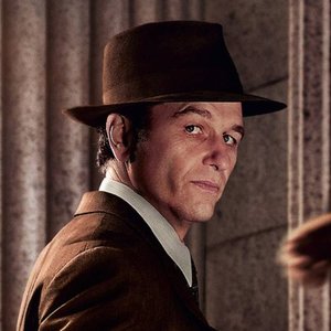 Matthew Rhys Brings Grit and Glamour to HBO's 'Perry Mason' Reboot