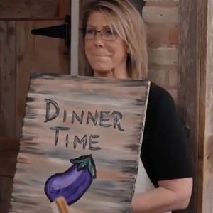 Meri Brown's Creative Paint Night Takes a Playful Turn