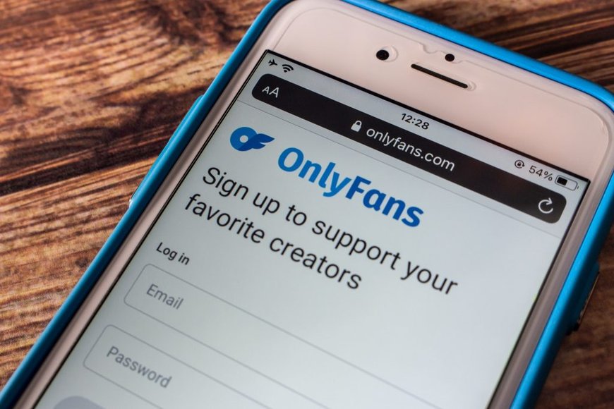 OnlyFans owner takes $700m in dividends as sale talks continue