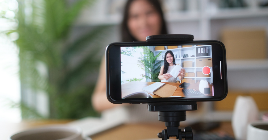 OnlyFans Under Fire: Creators Reveal Exploitation Behind the Scenes