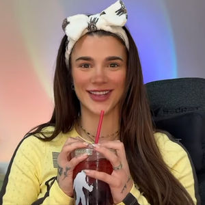 OnlyFans Sensation Ari Kytsya Captivates University of Washington with Controversial Lecture