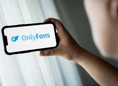 OnlyFans Star Haley Nicole's Creepy Encounter with Obsessed Fan Raises Safety Concerns