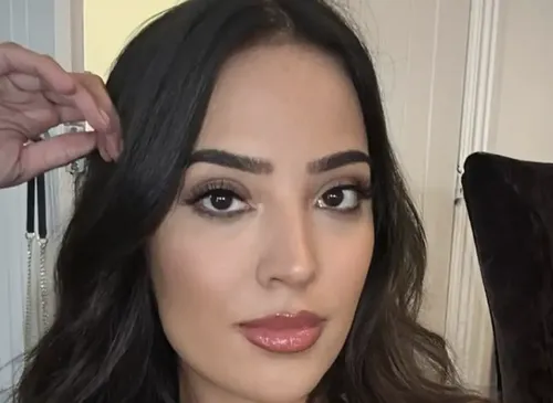 OnlyFans Star Sasha Swan Shares Dad's Surprising Reaction to Her Webcam Career
