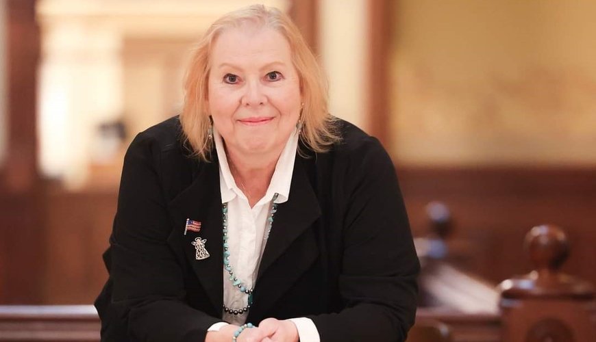 Wyoming's Book Debate: A Clash of Parental Rights and Library Freedoms