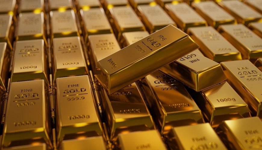 Gold Price Shatters Records, Soars to $4,860 Amid Global Tensions