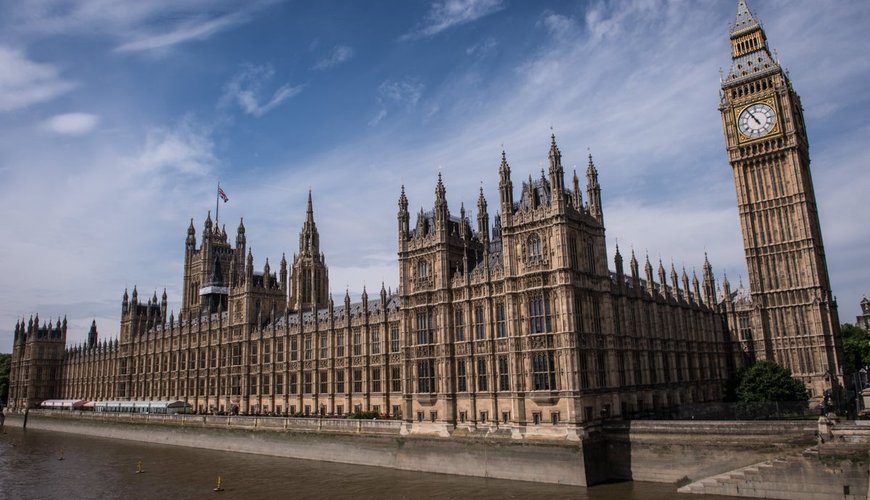 Prank in Parliament: Phone Found Broadcasting Adult Content During PMQs