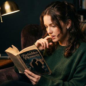 Study Reveals Psychological Factors Drive Women's Interest in Violent Erotica