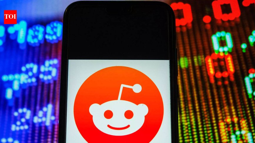 Reddit Waves Goodbye to r/all, Embraces Algorithm-Curated Feeds