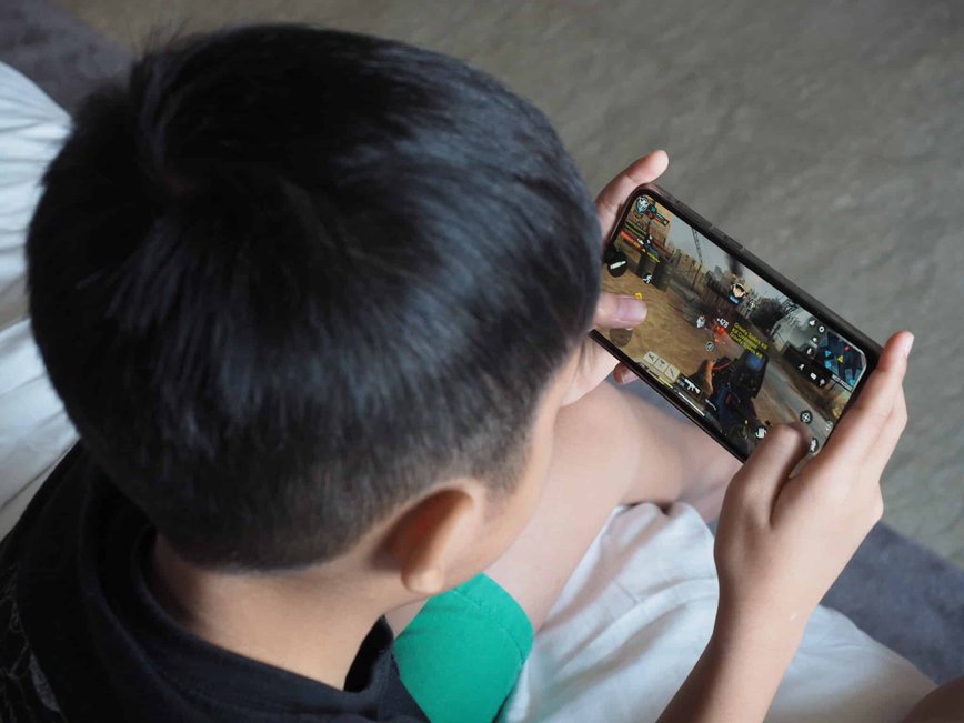 Russia's Controversial Plan: Age Checks for Online Access