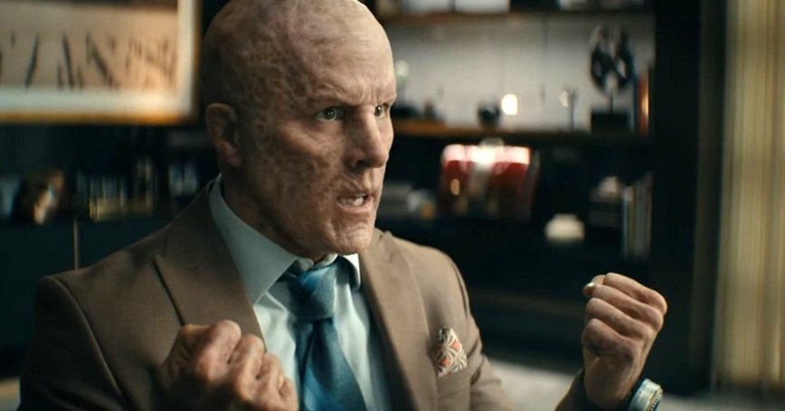 Ryan Reynolds' Hulk Hands Pic Has Deadpool Fans Buzzing