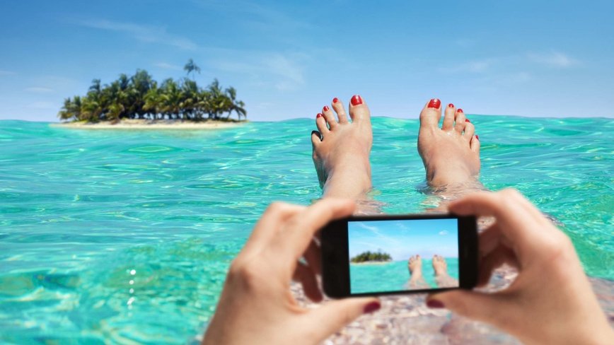 Feet Pics as a Side Hustle in India: Legal, Profitable, or Both?