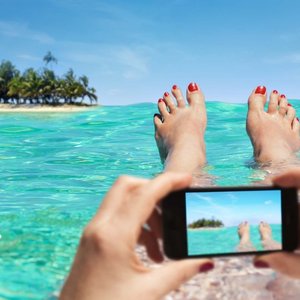 Feet Pics as a Side Hustle in India: Legal, Profitable, or Both?