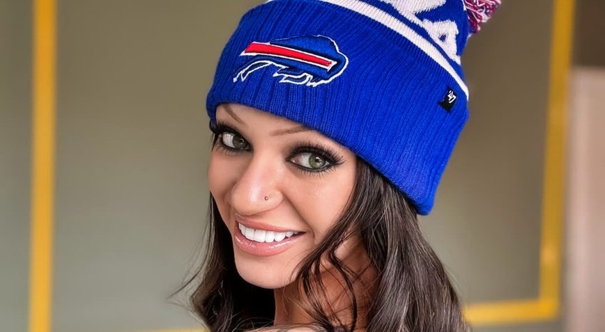 Casey Mae's AI Makeover: Buffalo Bills Fans Go Wild Over Viral Photo